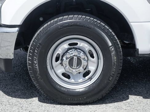 Used 2022 Ford F250 XL w/ Power Equipment Group RWD image 35