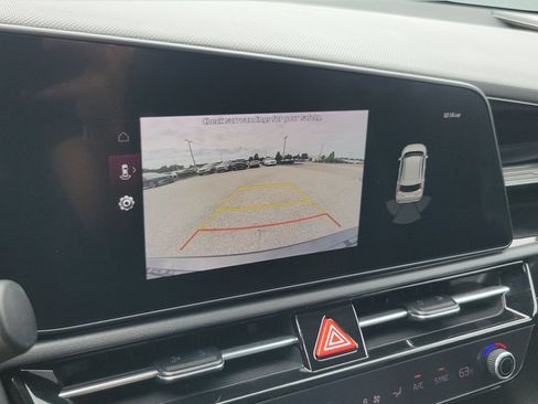 Used 2023 Kia Niro EX FWD image 17