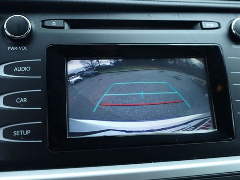 Used 2019 Toyota Highlander LE image 32