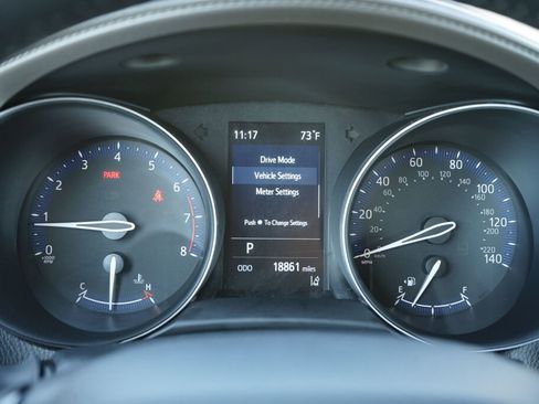 Used 2022 Toyota C-HR Limited image 29