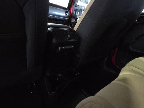 Used 2020 Jeep Wrangler Unlimited Sport S image 12