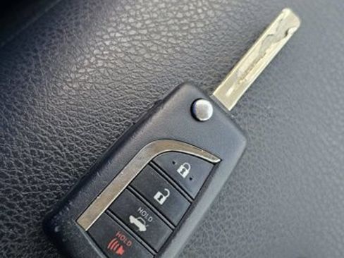 Used 2024 Toyota Camry SE FWD image 30