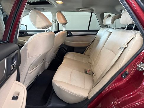 Used 2017 Subaru Outback 2.5i Premium AWD/4WD image 10
