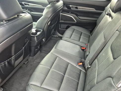 Certified 2025 Kia Telluride EX image 15