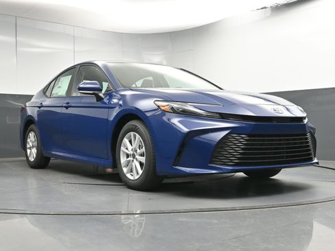 New 2026 Toyota Camry LE image 19