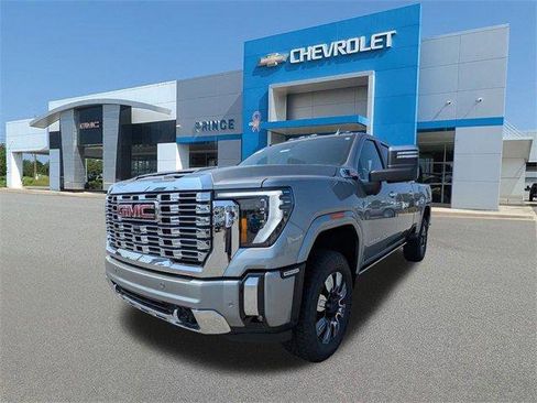 New 2025 GMC Sierra 2500 Denali w/ Denali Reserve Package image 9