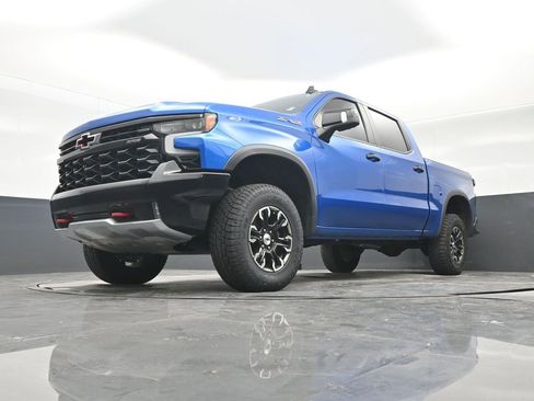 Used 2022 Chevrolet Silverado 1500 ZR2 image 25