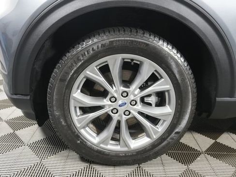 Used 2022 Ford Explorer XLT w/ Equipment Group 202A AWD/4WD image 9