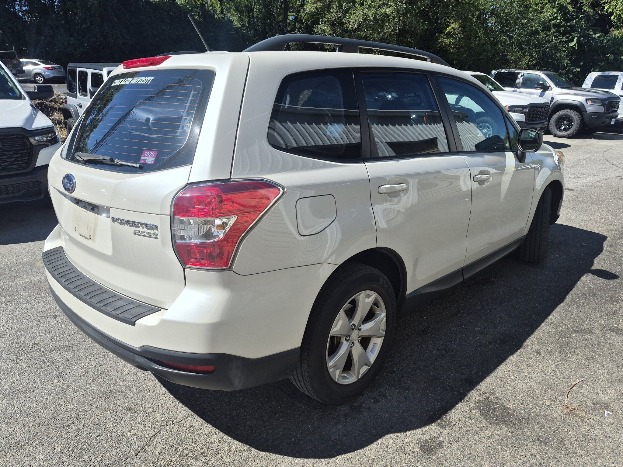 Used 2015 Subaru Forester 2.5i w/ Alloy Wheel Package AWD/4WD image 3