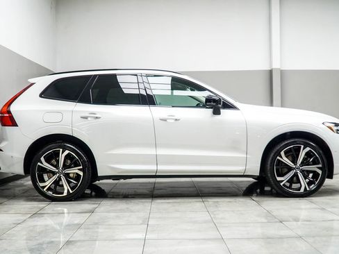 Used 2023 Volvo XC60 T8 Ultimate w/ Climate Package AWD/4WD image 7