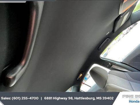 Used 2022 Dodge Charger SXT image 16