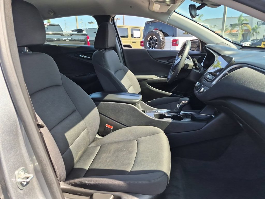 Used 2024 Chevrolet Malibu LT FWD image 28