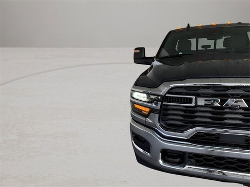 Used 2025 RAM 2500 Tradesman image 9