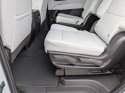 New 2026 Chevrolet Tahoe Premier image 16