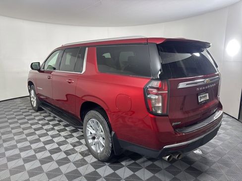Used 2024 Chevrolet Suburban Premier image 4