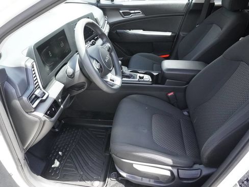 Used 2023 Kia Sportage LX AWD/4WD image 19