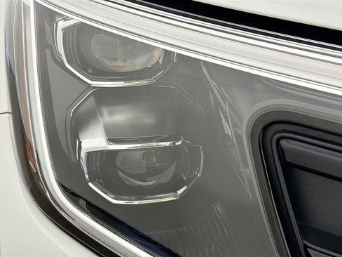 Used 2025 Volkswagen Atlas Cross Sport SEL Premium R-Line image 38