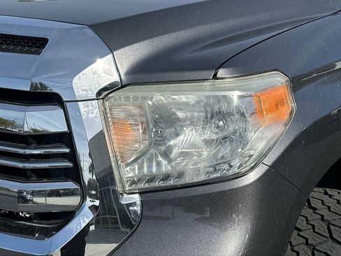 Used 2017 Toyota Tundra SR5 image 11