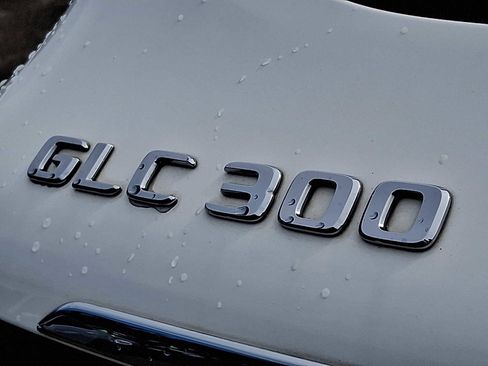 Used 2020 Mercedes-Benz GLC 300 4MATIC image 29