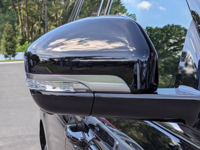 New 2027 Lincoln Navigator Premiere RWD image 12