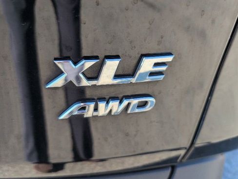 Used 2024 Toyota RAV4 XLE AWD/4WD image 19