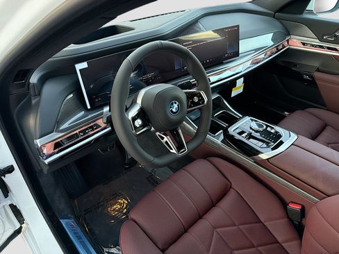 New 2026 BMW i7 xDrive60 w/ M Sport Package RWD image 25