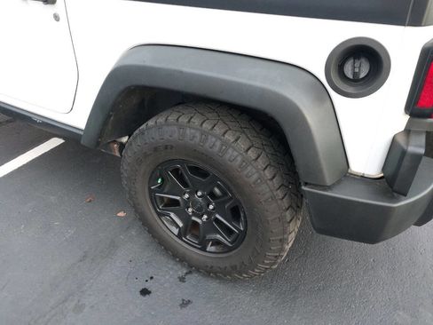 Used 2014 Jeep Wrangler Sport image 8