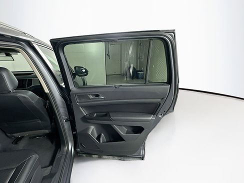 Used 2019 Volkswagen Atlas SE image 30