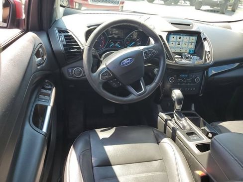 Used 2018 Ford Escape Titanium w/ Ford Safe & Smart Package FWD image 11