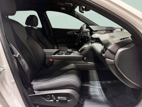 Used 2023 Acura TLX image 32