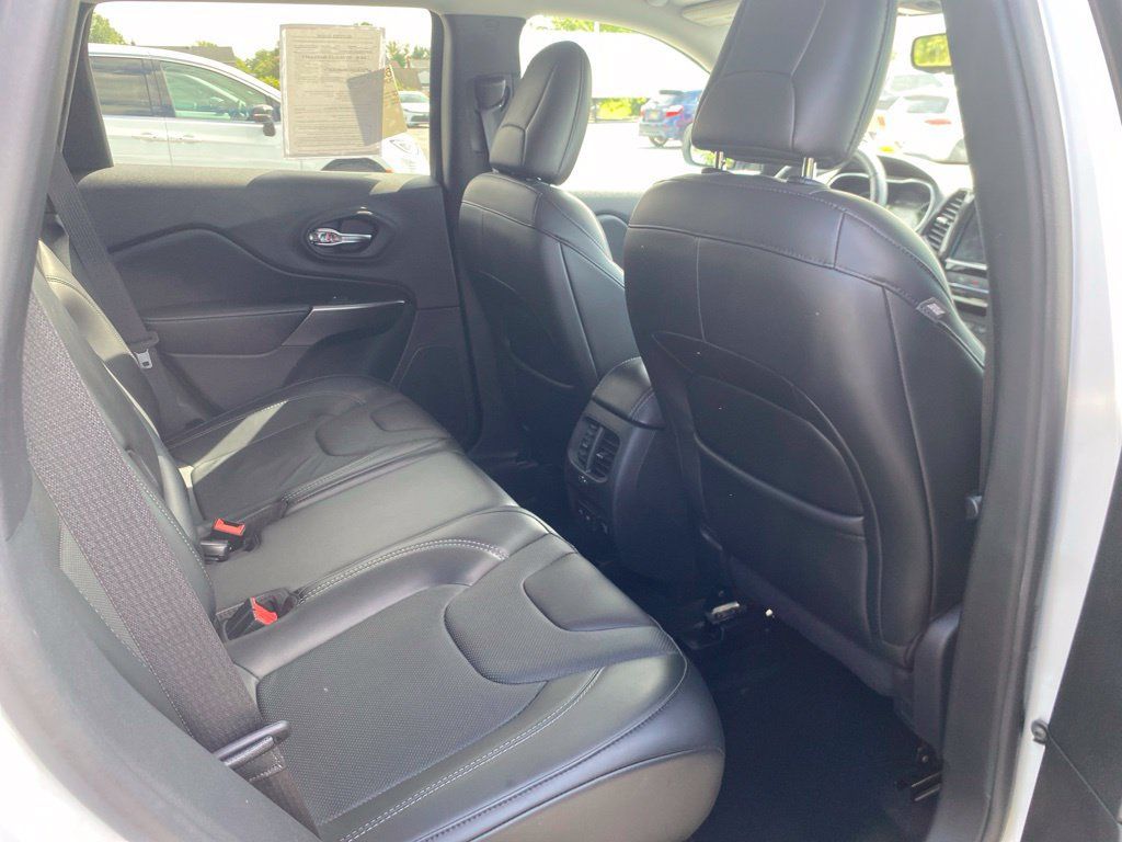 Used 2020 Jeep Cherokee Limited AWD/4WD image 15