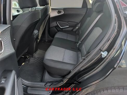 Used 2022 Kia Soul LX w/ Technology Package FWD image 22