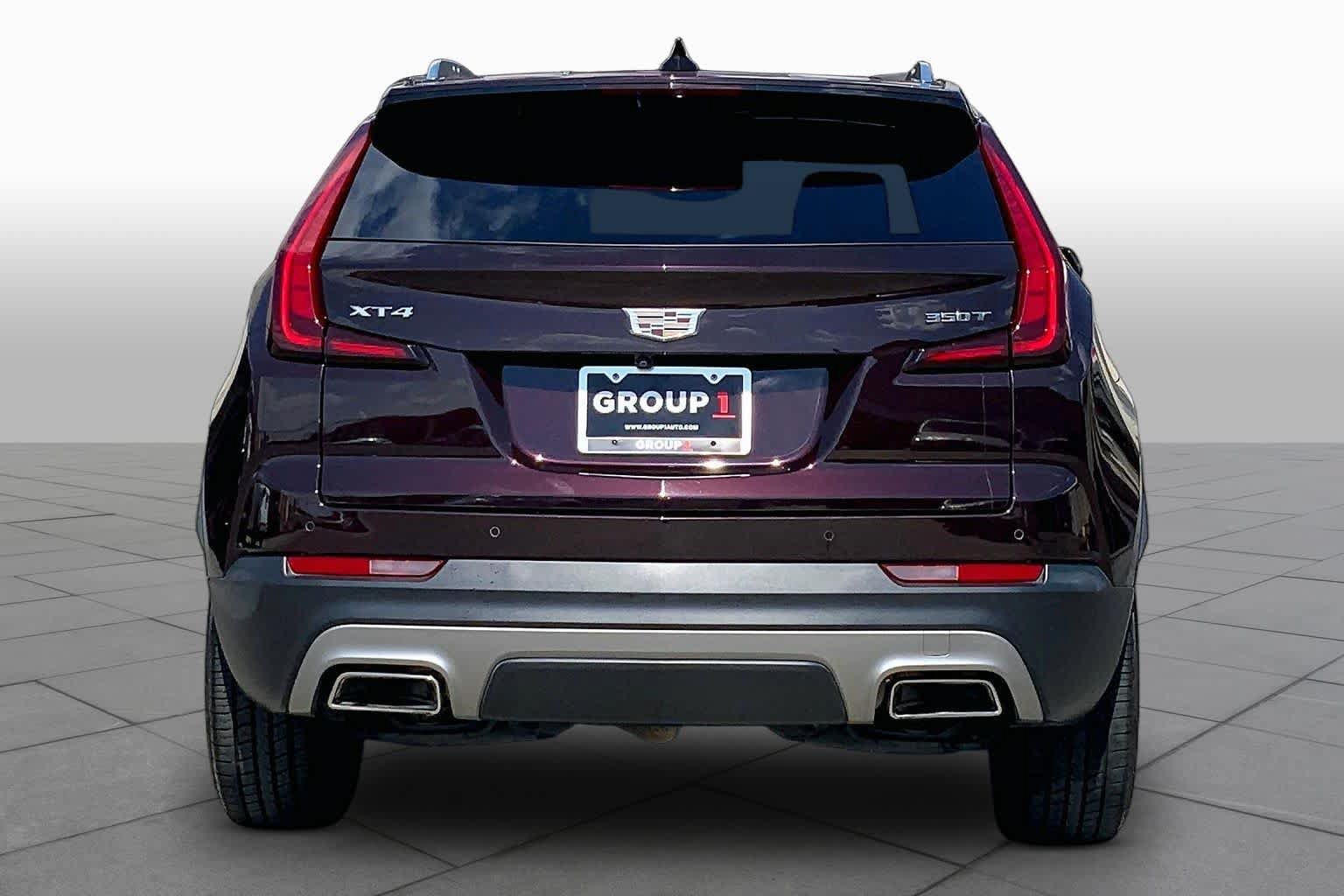 Used 2021 Cadillac XT4 Premium Luxury w/ Cold Weather Package FWD image 5