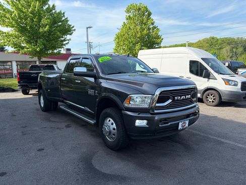 Used 2017 RAM 3500 Laramie Longhorn AWD/4WD image 4