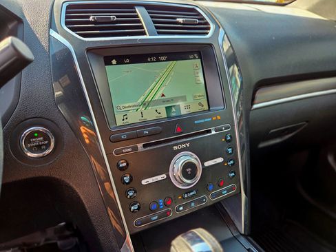 Used 2018 Ford Explorer Limited image 17