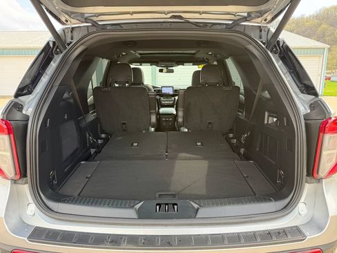 Used 2023 Ford Explorer ST w/ Equipment Group 401A AWD/4WD image 12