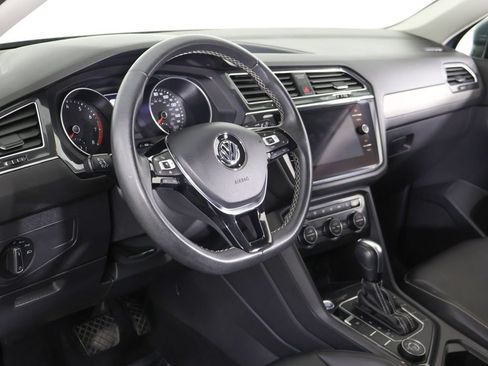 Used 2021 Volkswagen Tiguan SE AWD/4WD image 26