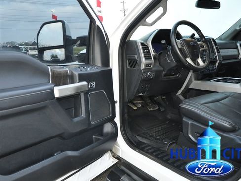 Used 2020 Ford F250 Lariat w/ Lariat Ultimate Package image 11