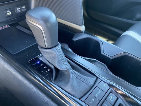 Certified 2025 Toyota Camry SE image 12