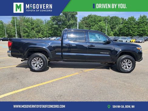 Used 2018 Toyota Tacoma SR5 AWD/4WD image 6