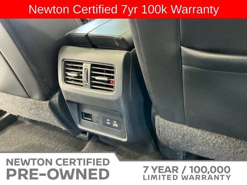 Used 2021 Nissan Rogue SL FWD image 18