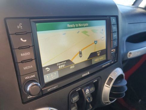 Used 2015 Jeep Wrangler Unlimited Sahara w/ Connectivity Group image 15