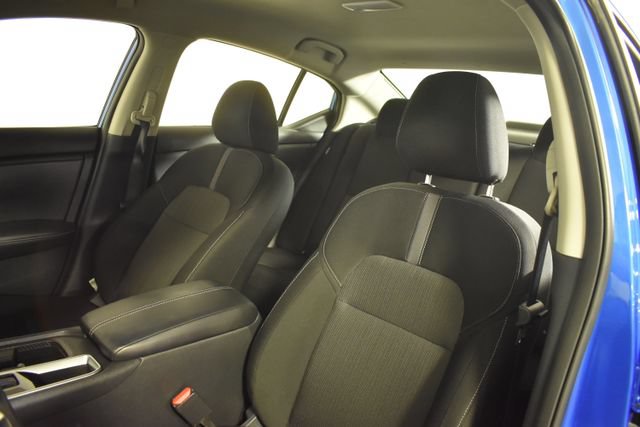 Used 2025 Nissan Sentra SV FWD image 10