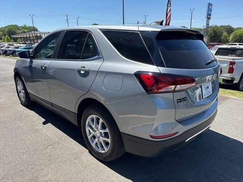Used 2024 Chevrolet Equinox LT FWD image 4