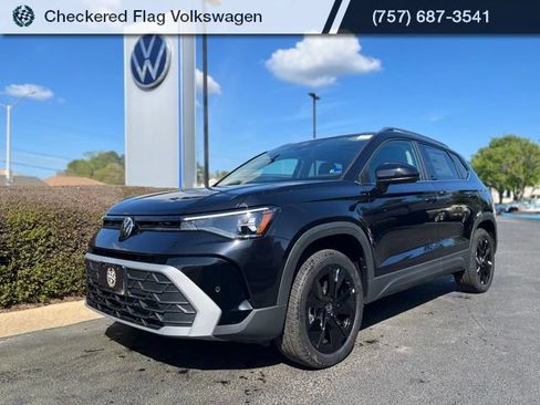 New 2026 Volkswagen Taos SE FWD image 1