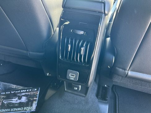 New 2026 Jeep Compass Latitude image 24