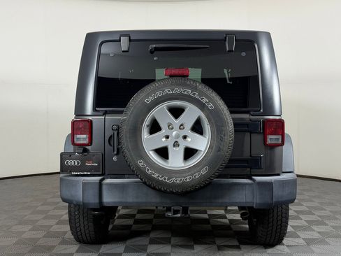 Used 2017 Jeep Wrangler Sport w/ Quick Order Package 24S AWD/4WD image 10