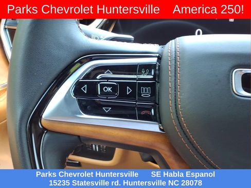 Used 2025 Jeep Grand Cherokee L Summit w/ Advanced Protech Group IV AWD/4WD image 10