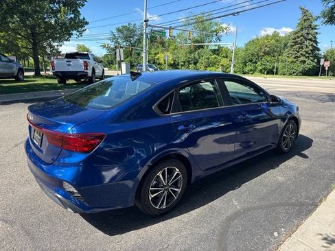 Used 2023 Kia Forte LXS FWD image 8