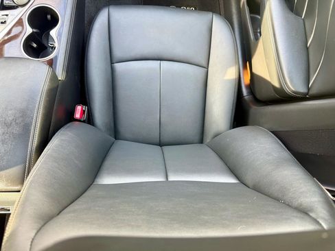 Used 2018 INFINITI Q50 Luxe w/ Essential Package (2.0T Luxe) AWD/4WD image 32